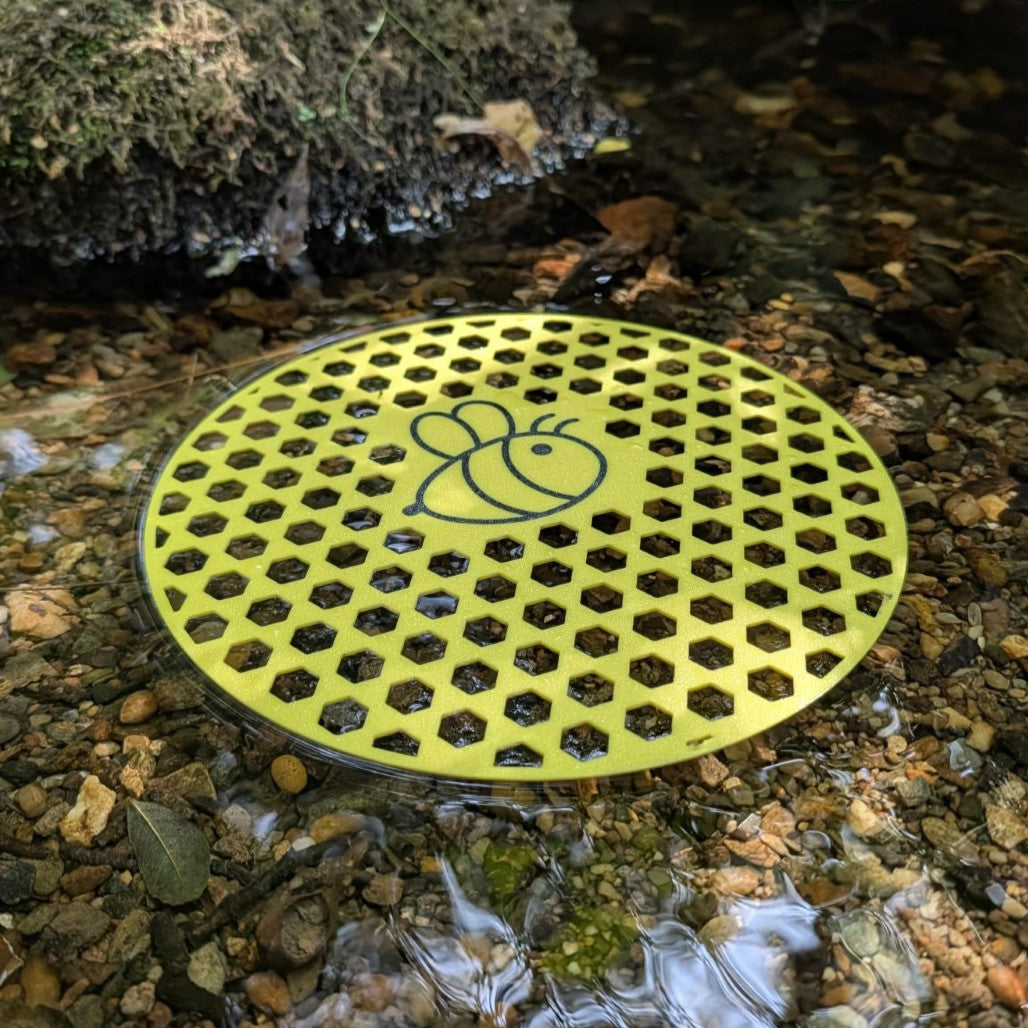 Abreuvoir à abeilles flottant pour bac d'eau modèle "L'Îlot" La Buse Qui File