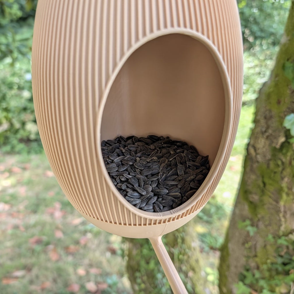"La Cannelé" Hanging Bird Feeder