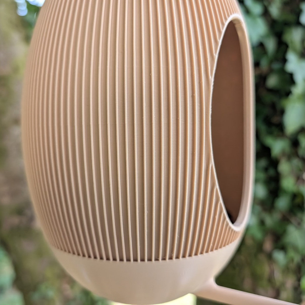 "La Cannelé" Hanging Bird Feeder