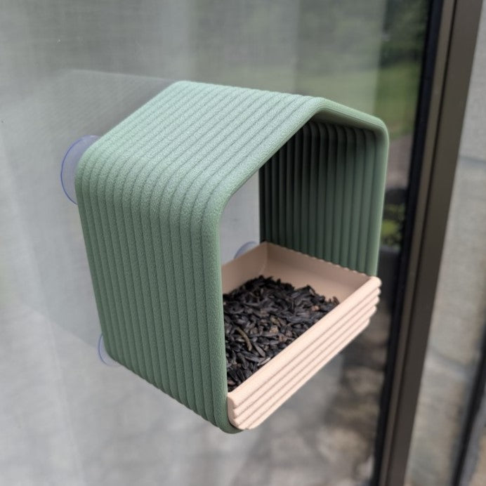 Mangeoire à oiseaux pour fenêtre modèle cabane La Buse Qui File