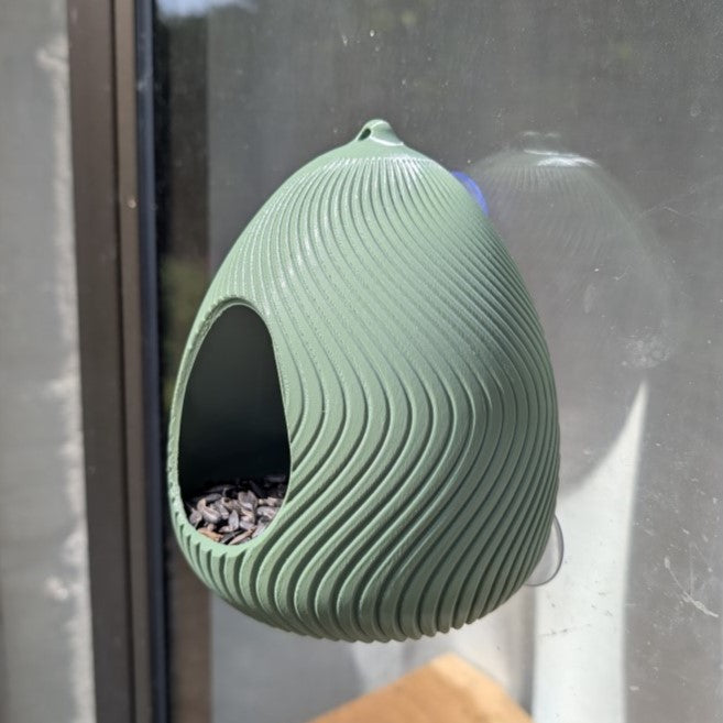 Mangeoire à oiseaux pour fenêtre modèle œuf La Buse Qui File