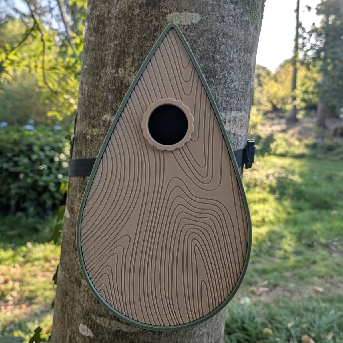 Nichoir à Oiseaux en plastique La Larme avec Sangle - Conforme LPO La Buse Qui File