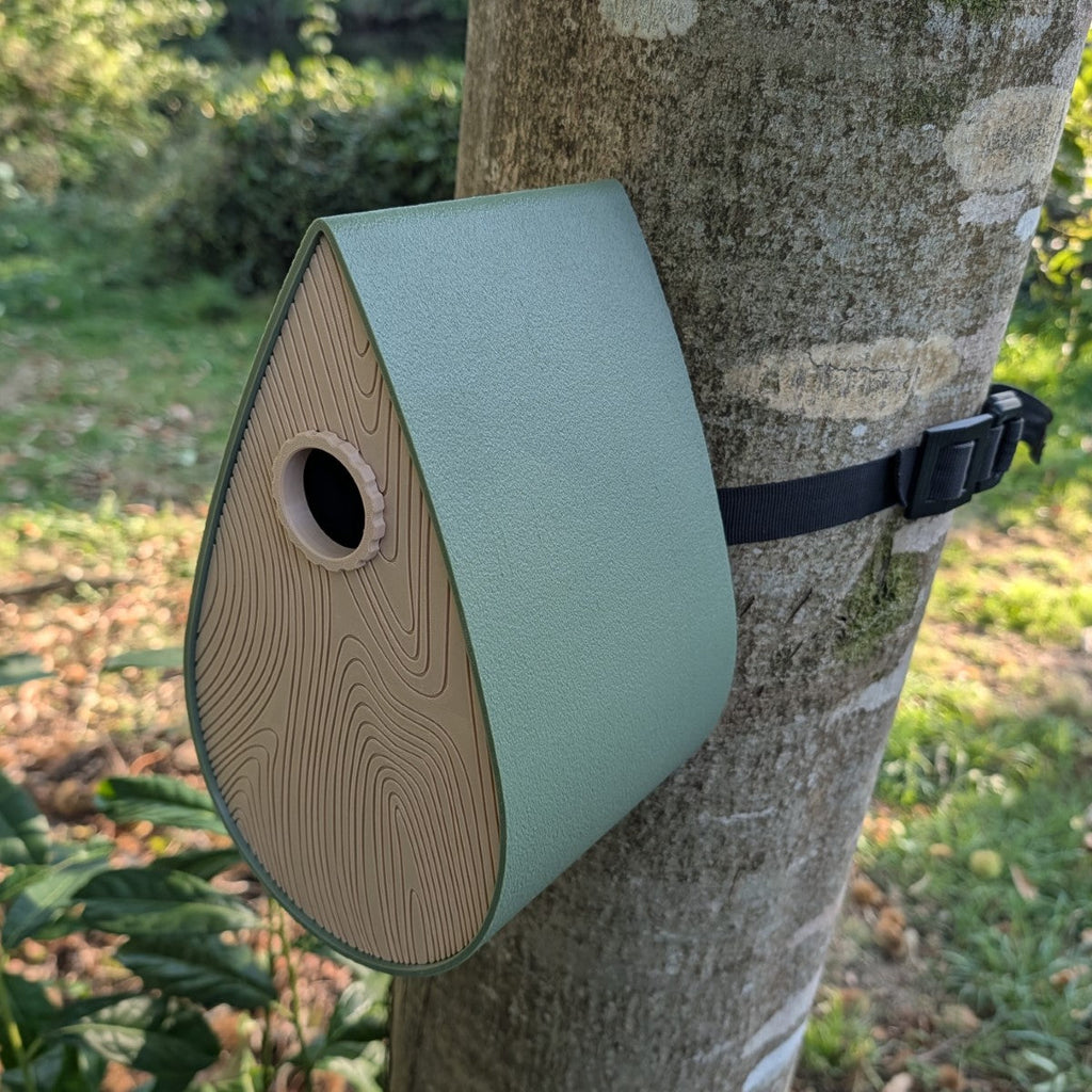 Nichoir à Oiseaux en plastique La Larme avec Sangle - Conforme LPO La Buse Qui File
