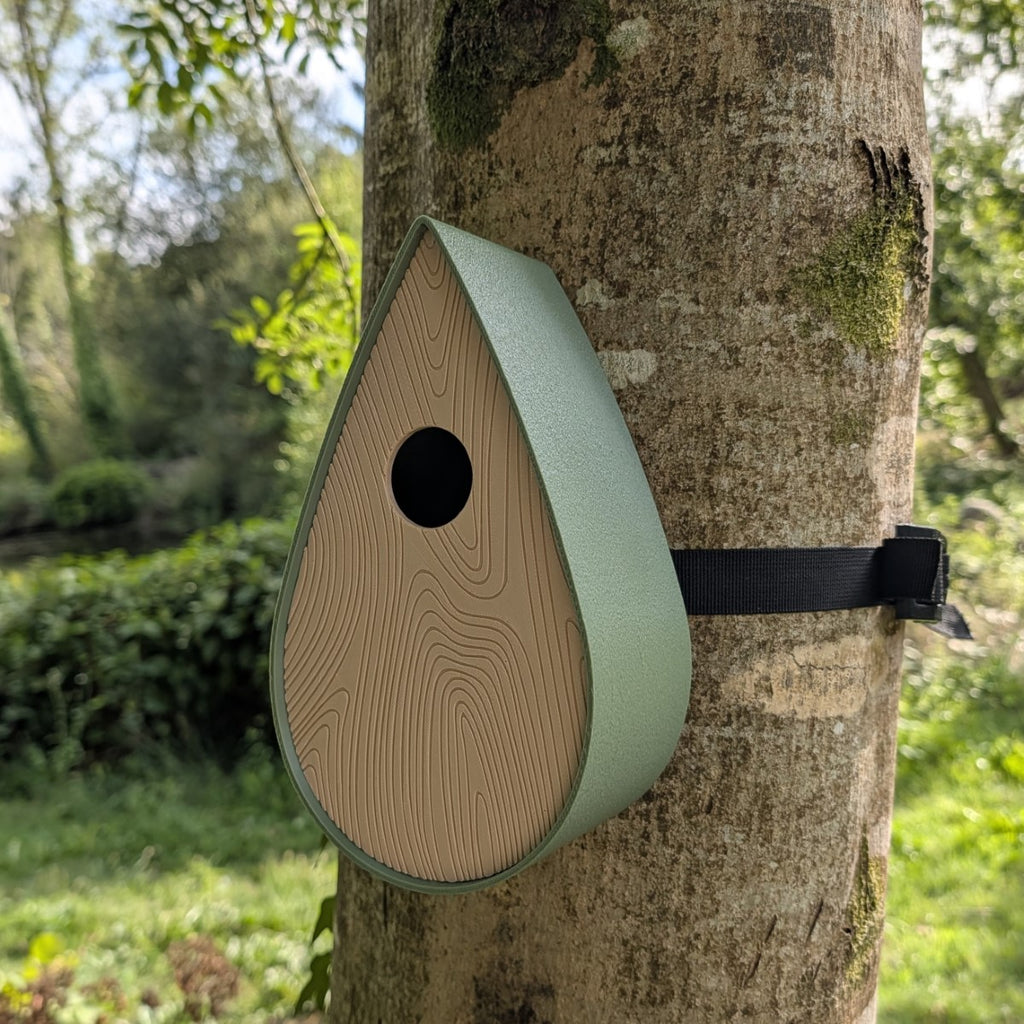 Vogelhaus zur Gurtbefestigung Modell "Die Träne"