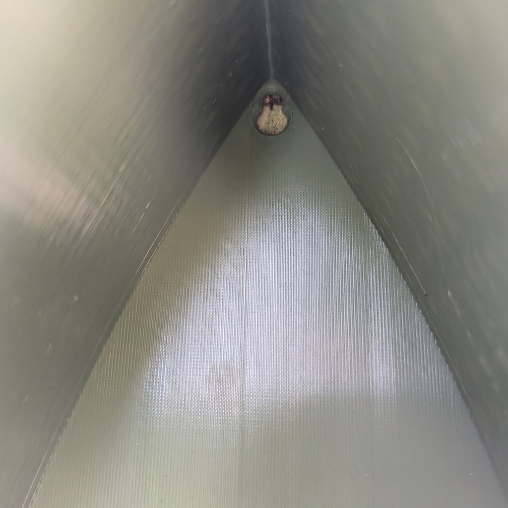 Vogelhaus zur Gurtbefestigung Modell "Die Träne"